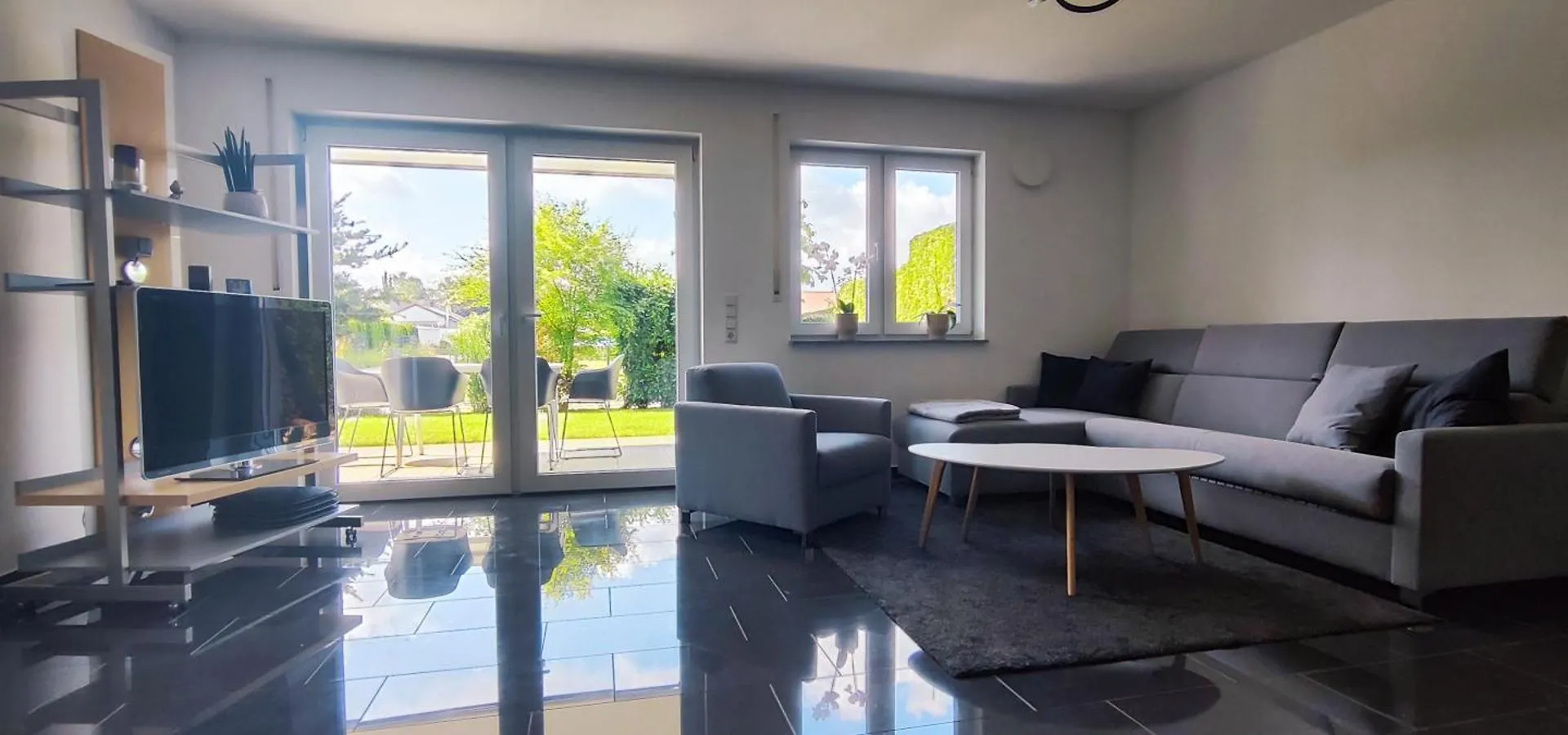 Ferienwohnung In Ruhiger Lage, 2 Zimmer, 64 Qm Guenzburg 0*,  Germany