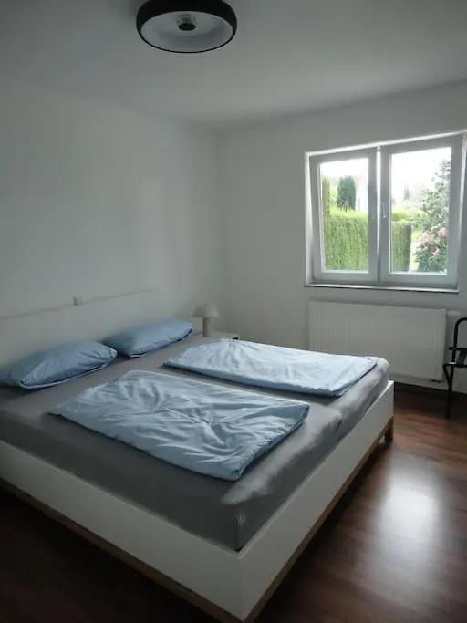 Ferienwohnung In Ruhiger Lage, 2 Zimmer, 64 Qm Guenzburg