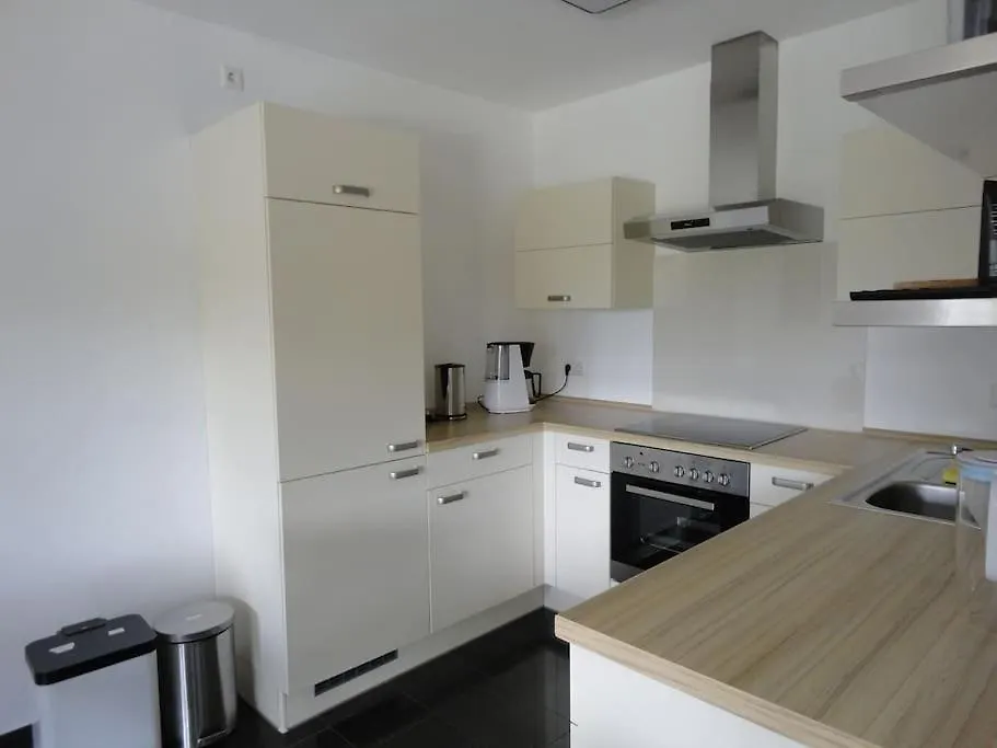 Ferienwohnung In Ruhiger Lage, 2 Zimmer, 64 Qm Guenzburg