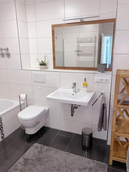Ferienwohnung In Ruhiger Lage, 2 Zimmer, 64 Qm Guenzburg Germany