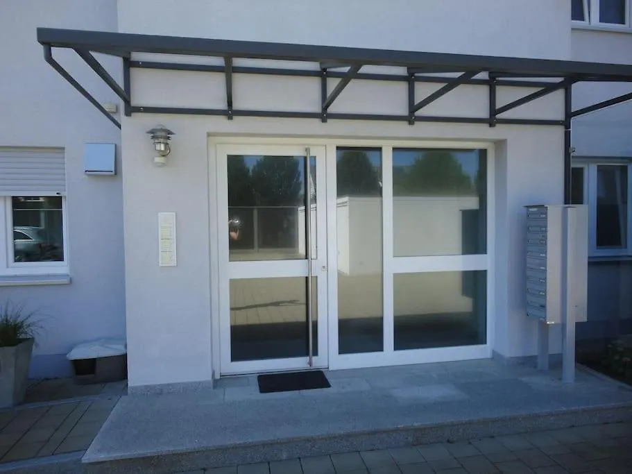 Ferienwohnung In Ruhiger Lage, 2 Zimmer, 64 Qm Guenzburg 0*,  Germany