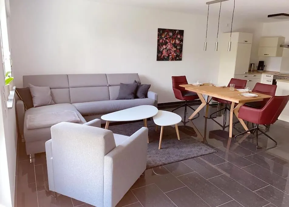 Ferienwohnung In Ruhiger Lage, 2 Zimmer, 64 Qm Guenzburg